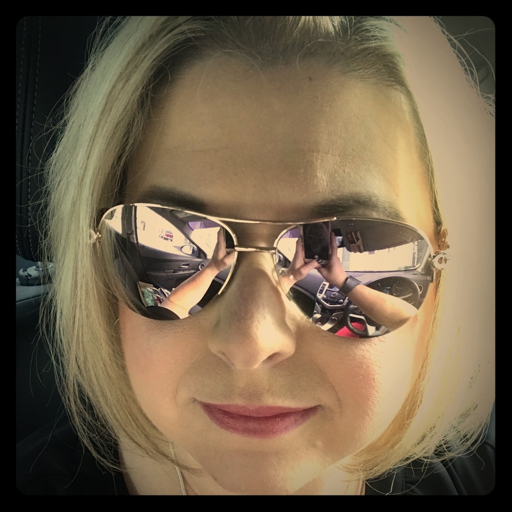 Meet your Posher, Beth